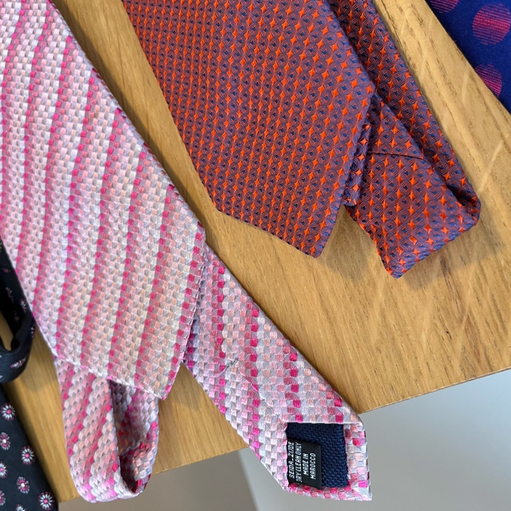 Thomas Pink Ties - Picture 3 of 9